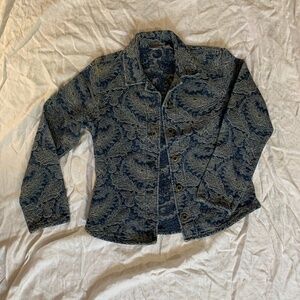 CHICO'S textured denim jacket, size 0, blue, %100 cotton, long sleeve